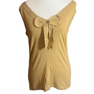 NWT bejeweled tank top. So cute with embellishments large perfect condition